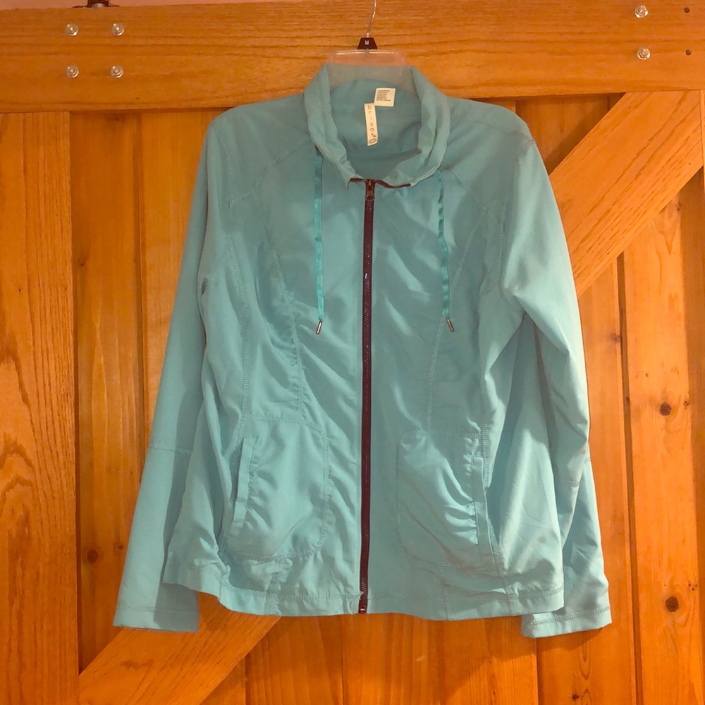Lightweight jacket